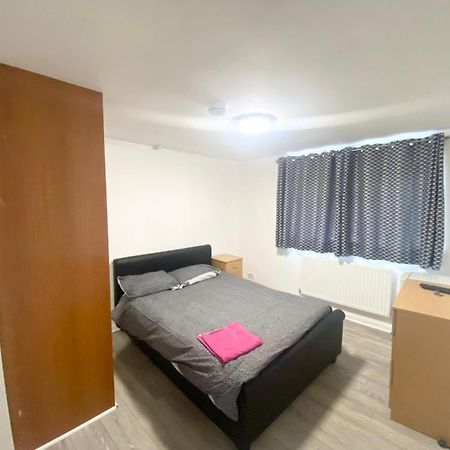 The Heathrow Lodge London Uk Harmondsworth Kültér fotó