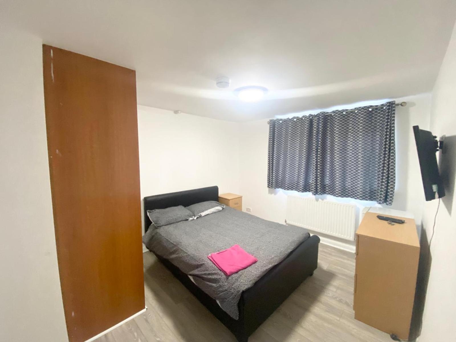 The Heathrow Lodge London Uk Harmondsworth Kültér fotó